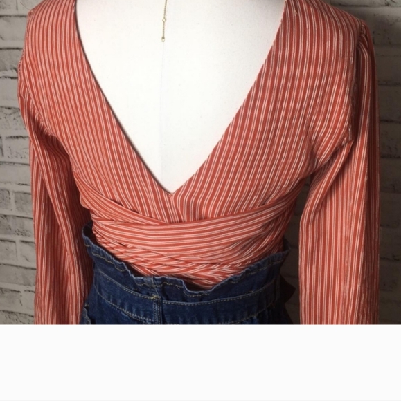 New crop top with bow - Picture 4 of 10